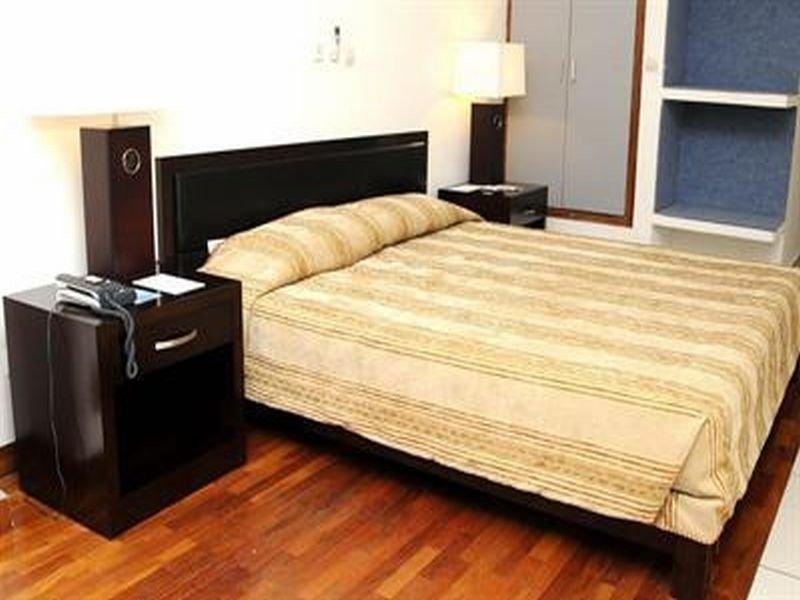 Apparthotel Ivotel Abidjan Esterno foto
