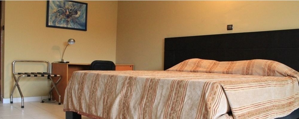 Apparthotel Ivotel Abidjan Esterno foto