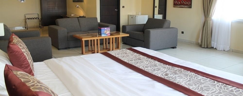 Apparthotel Ivotel Abidjan Esterno foto