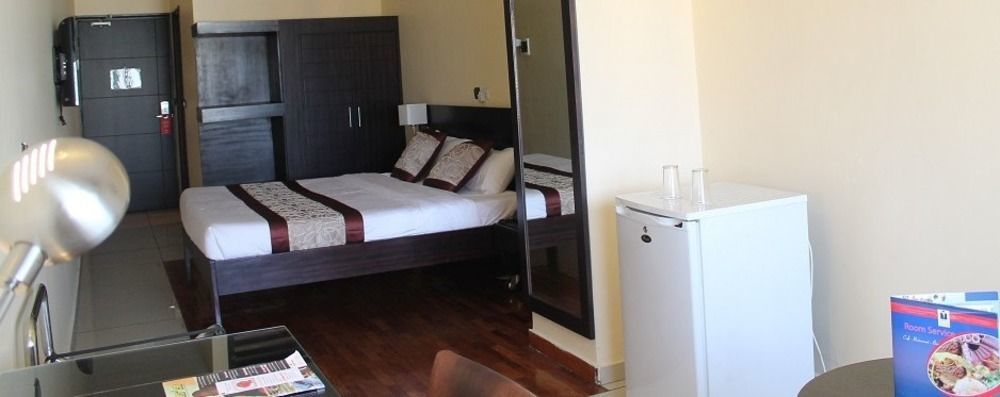 Apparthotel Ivotel Abidjan Esterno foto