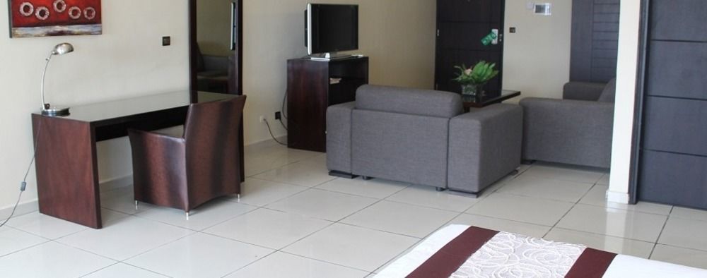 Apparthotel Ivotel Abidjan Esterno foto